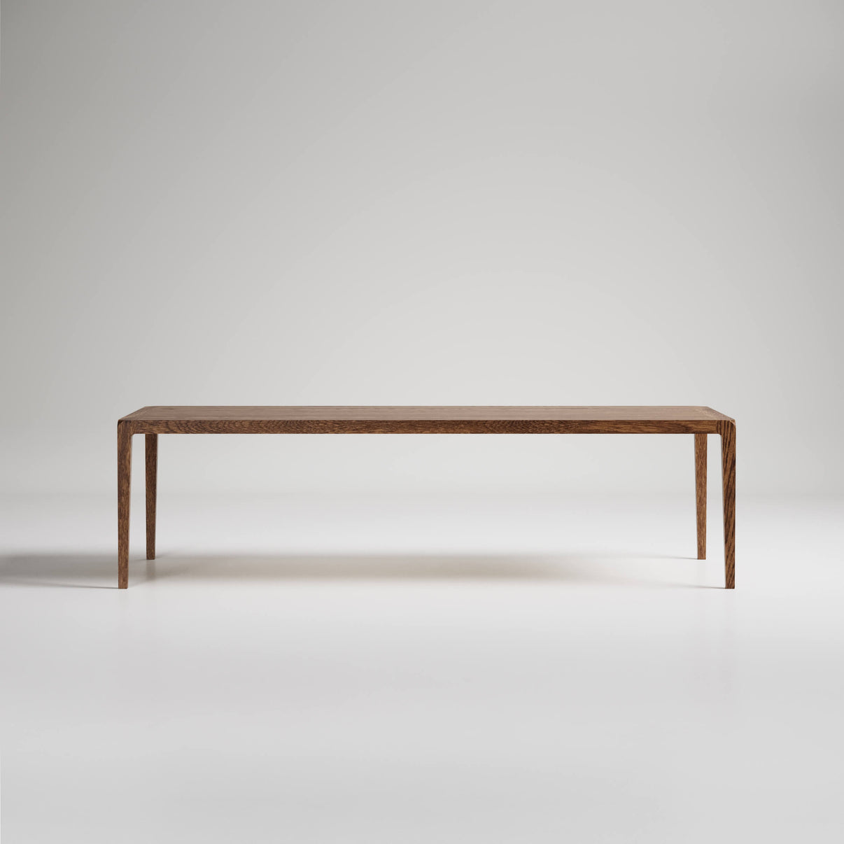 Mia Dining Table - Custom, Expertly Crafted Furniture - MOMU